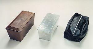 Sacs et boîtes à ossements